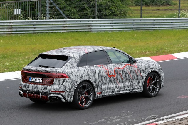 アウディ RS Q8 改良新型プロトタイプ(スクープ写真)