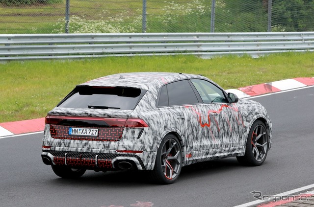 アウディ RS Q8 改良新型プロトタイプ(スクープ写真)