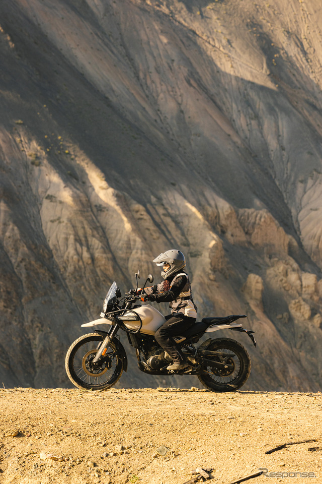 ロイヤルエンフィールド HIMALAYAN 新型