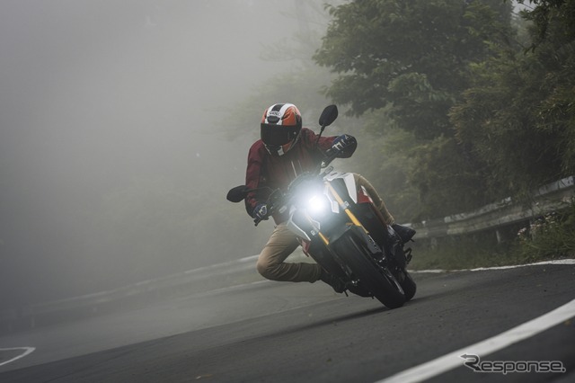 ブリヂストン『BATTLAX HYPERSPORT S23』