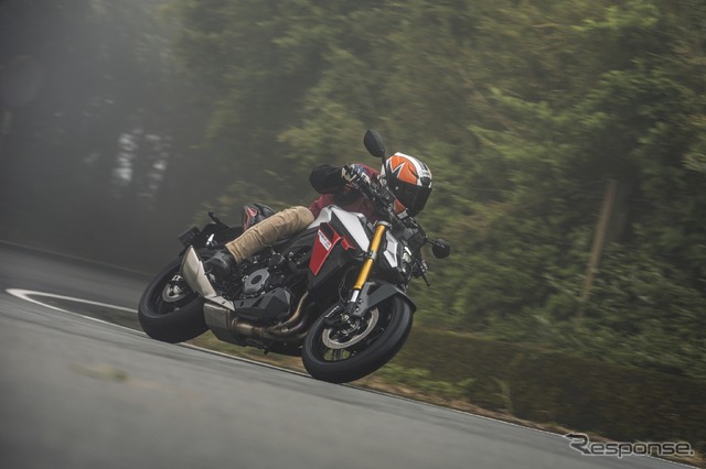 ブリヂストン『BATTLAX HYPERSPORT S23』