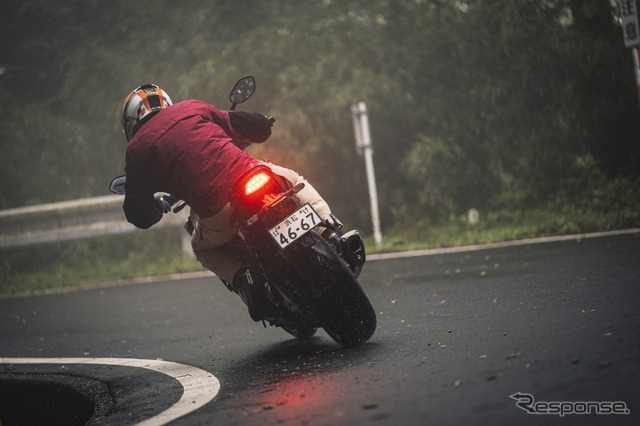 ブリヂストン『BATTLAX HYPERSPORT S23』