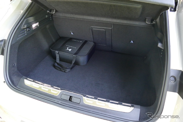 DS 4 ESPRIT DE VOYAGE E-TENSE