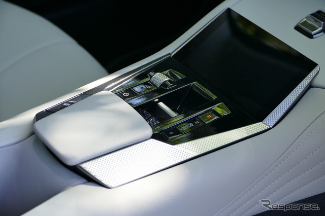 DS 4 ESPRIT DE VOYAGE E-TENSE