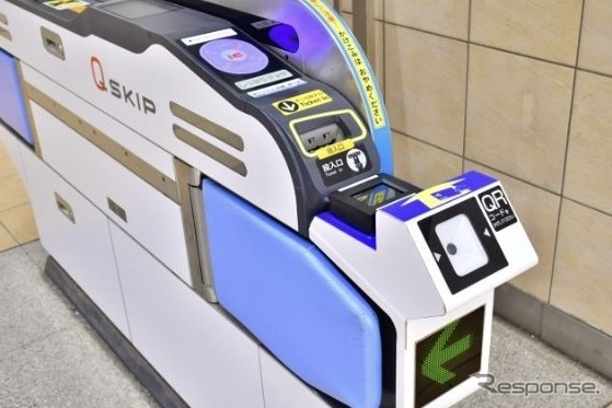 東急が2023年8月から実証実験中のQR改札機(スマホにQRコードが発行される)