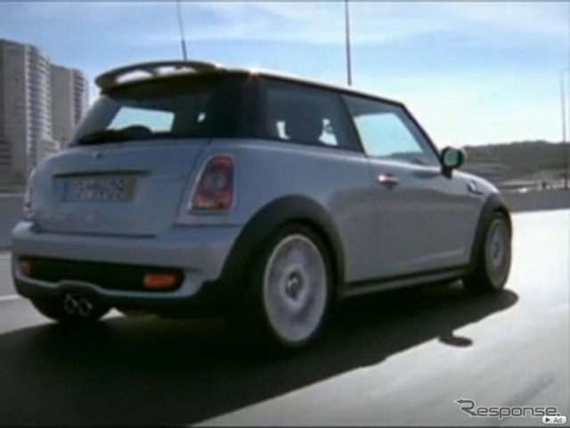 MINI 誕生50周年記念車…心くすぐる特別装備