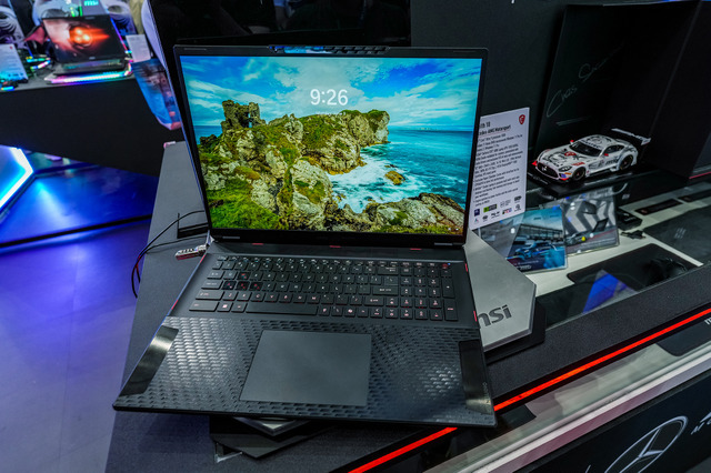 高級車メーカーとコラボした「MSI×Mercedes-AMG」18インチの限定モデル登場!所有欲を満たすラグジュアリーなデザイン【COMPUTEX 2024】
