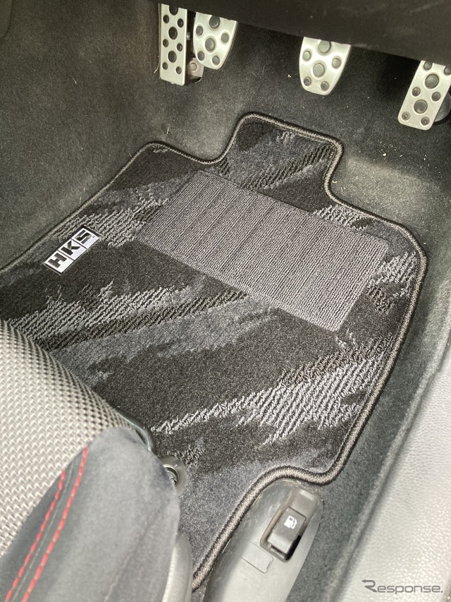 ZN6/ZC6用運転席装着例