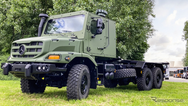 メルセデスベンツ・ゼトロス6×6の保護キャブ＆セルフシールドタンク仕様