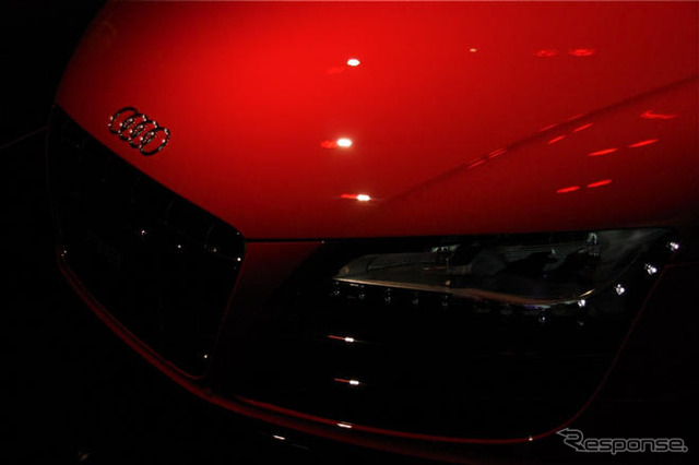 アウディ R8 V10モデル、日本初公開