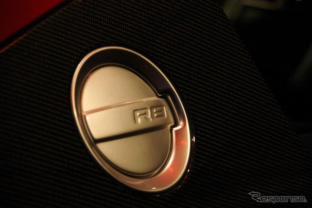 アウディ R8 V10モデル、日本初公開