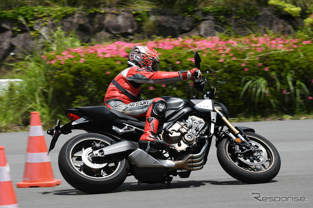 「E-Clutch」を搭載したホンダ CB650R