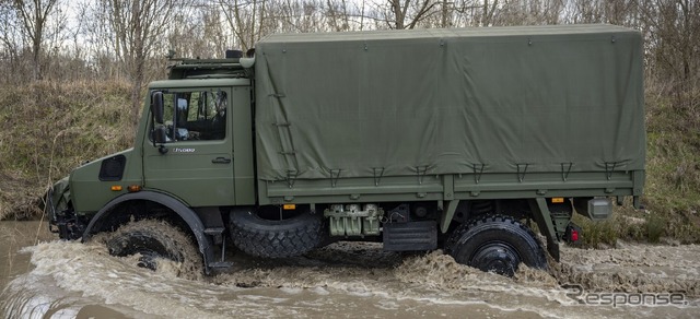 メルセデスベンツ・ウニモグU5000の軍用トラック仕様