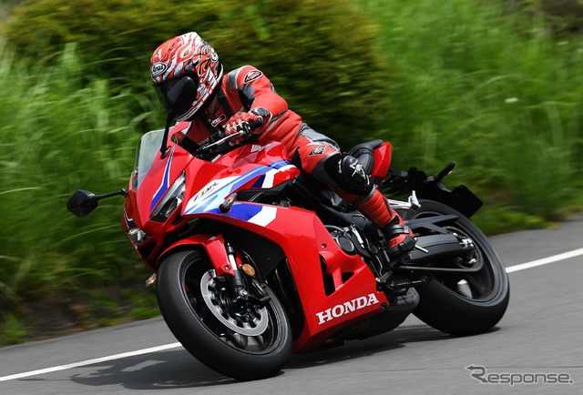 ホンダ CBR650R E-Clutch