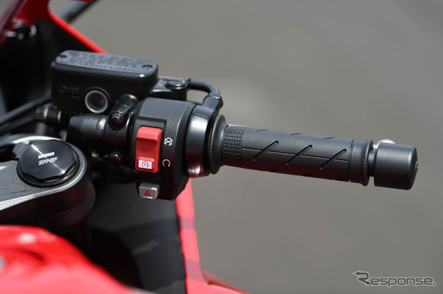 ホンダ CBR650R E-Clutch