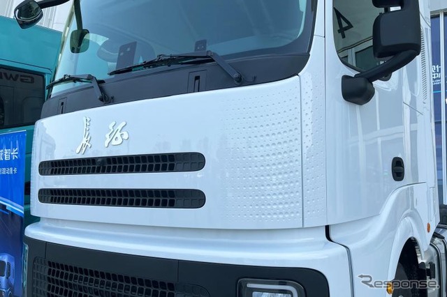 長城汽車のハイブリッドトラック「長城智卡」