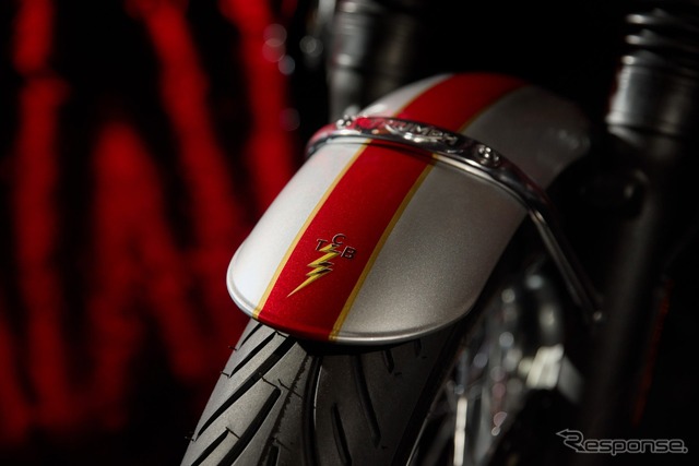 ボンネビル T120 エルヴィス・プレスリー リミテッド エディション フロントフェンダー