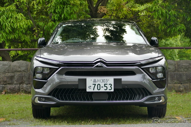 シトロエンC5 X HYPNOS PLUG-IN HYBRID