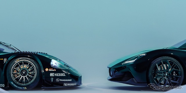マセラティMC12とMC20レジェンダ