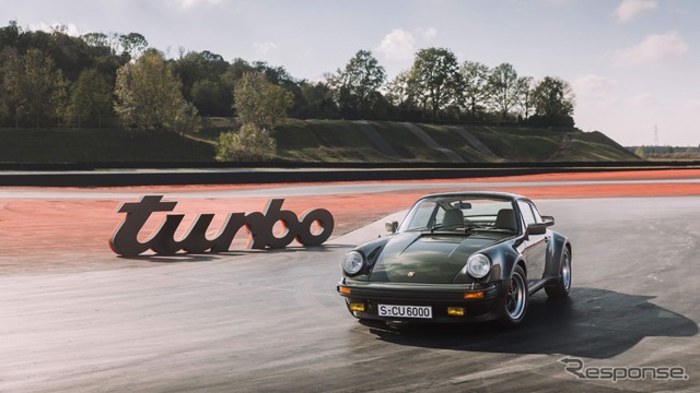 ポルシェ911ターボ3.0クーペ・タイプ930