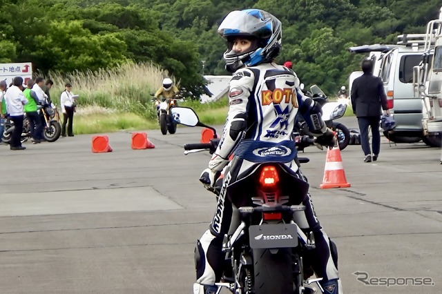 ホンダ CBR650R E-Clutch
