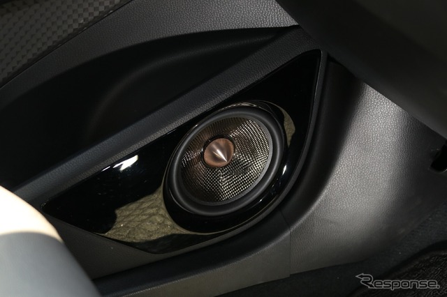 ミッドバスにはブラムのWS6Multixを用いる。同ブランドのフラッグシップモデルであり高音質さでも定評のモデル。