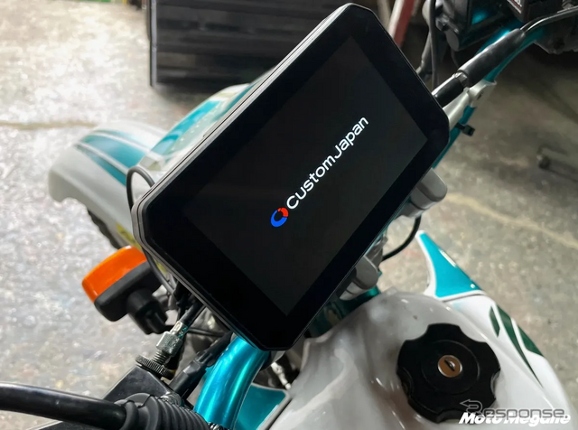 スマホ連携・前後ドラレコ・タイヤ空気圧の全部入り…2輪車用「スマートライドディスプレイ5インチ」発売