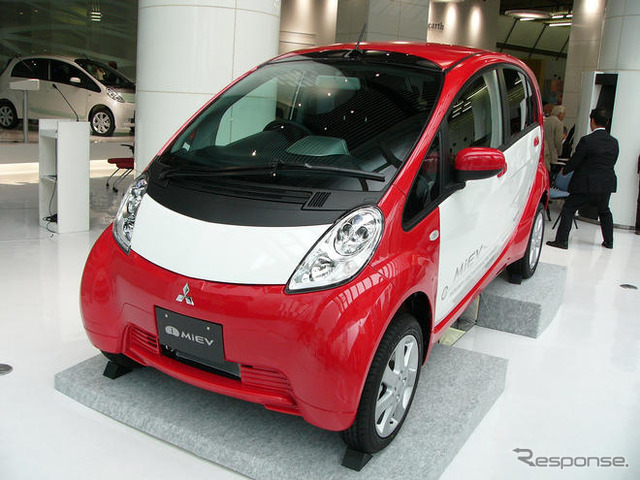 【三菱 i-MiEV 発表】ニーズに応じて少量電池タイプも…相川常務