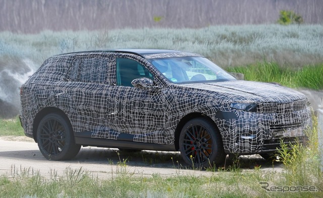 BMW iX5 次期型プロトタイプとみられる車両(スクープ写真)