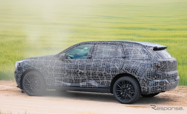 BMW iX5 次期型プロトタイプとみられる車両(スクープ写真)
