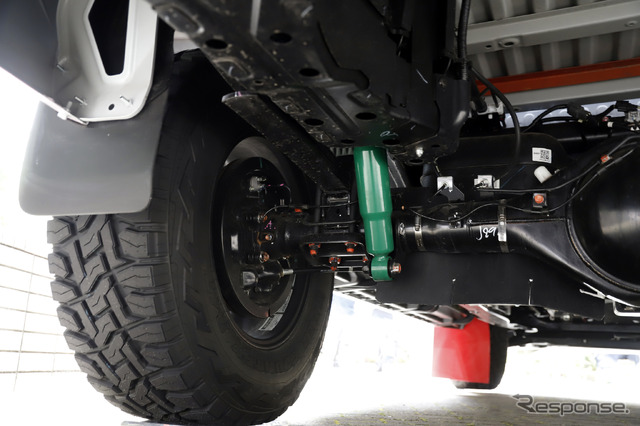 テイン「4×4 ダンパー スポーツ」