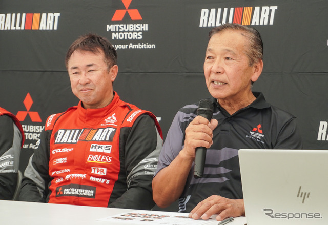 チーム三菱ラリーアート増岡総監督(右)と田口勝彦選手(左)