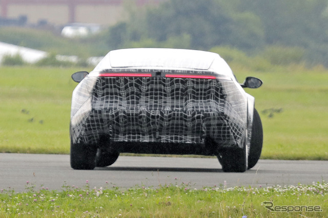 BMW ノイエ・クラッセ・クーペ(仮)プロトタイプ(スクープ写真)