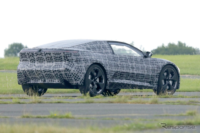 BMW ノイエ・クラッセ・クーペ(仮)プロトタイプ(スクープ写真)