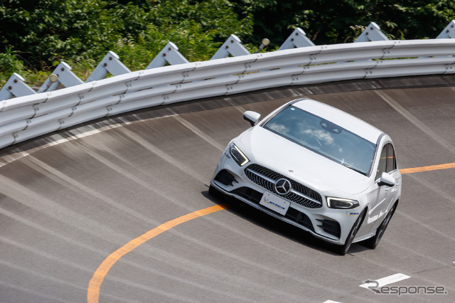 MercedesBenz A180×eプライマシー
