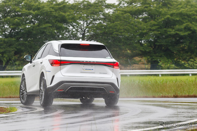 LEXUS RX500h×パイロットSPORTS4SUV