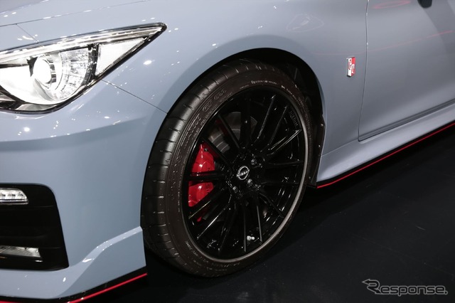 日産 スカイラインNISMO