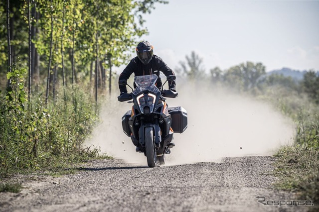 KTM 1290 SUPER ADVENTURE S（オプション装着車）