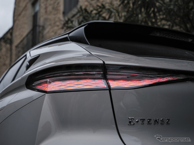 DS 4