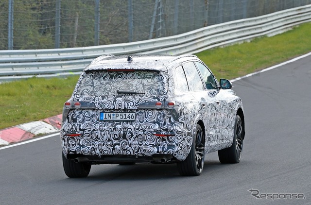 アウディ Q7 次期型のプロトタイプ
