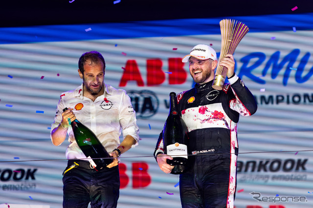 最終戦の優勝は日産の#22 オリバー・ローランド。
