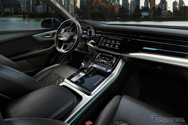 アウディ Q7 現行
