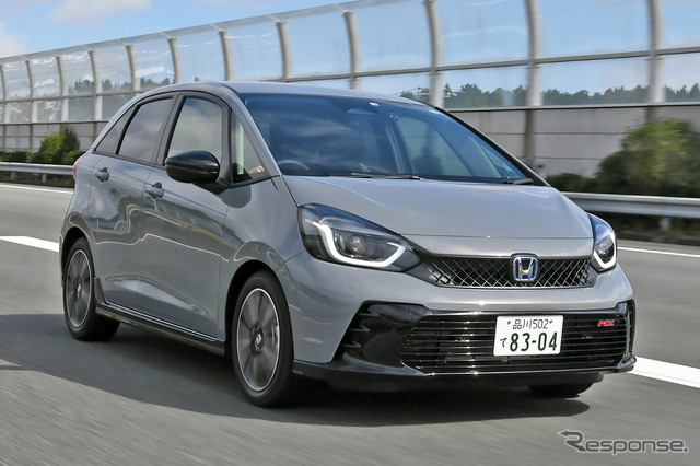 ホンダ フィット e:HEV RS