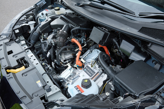 【ホンダ フィット e:HEV RS vs 日産 ノートオーラNISMO】スペック比較…エコとスポーティを共存させた2車種