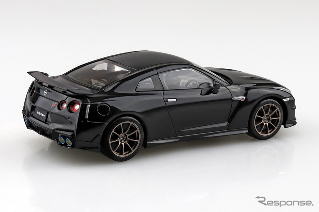 楽プラ スナップキット・ニッサン R35 NISSAN GT-R 2024(メテオフレークブラックパール)