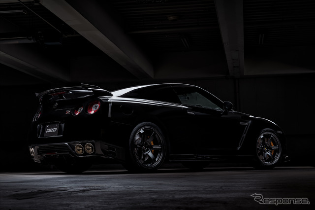 VOLK RACING『TE37 SAGA S-plus BLACK SHADOW』× 日産 GT-R(R35)