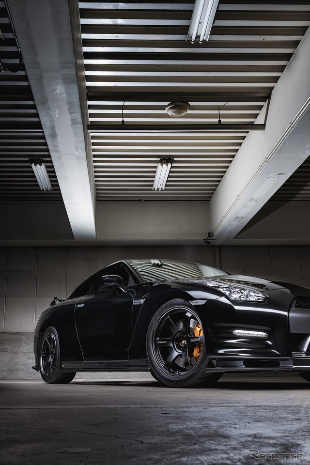 VOLK RACING『TE37 SAGA S-plus BLACK SHADOW』× 日産 GT-R(R35)