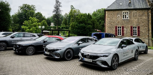 メルセデスベンツの最新ラインナップ(Mercedes-Benz Fashion Moments)