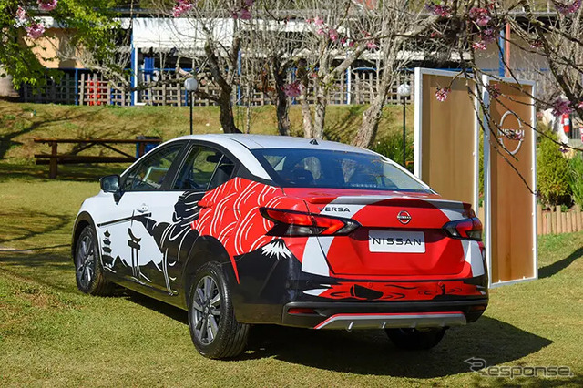 日産『ヴァーサSR』をベースに日本文化を称えるアートを施した1台をブラジル桜祭りで公開