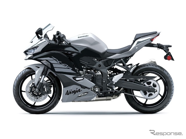 カワサキ Ninja ZX-4R SE メタリックマットホワイティッシュシルバー×メタリックフラットスパークブラック